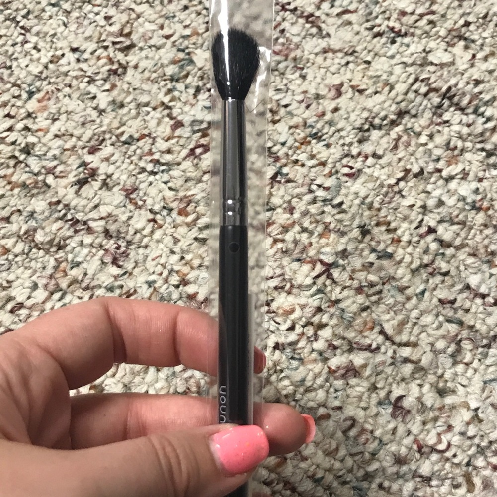 Younique Shadow Blending Brush